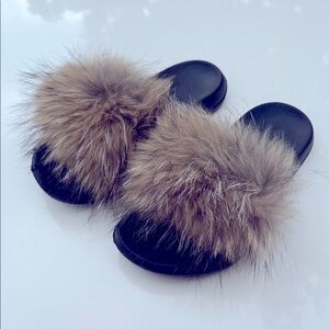 Women's Black and Brown Fur Slide Sandals